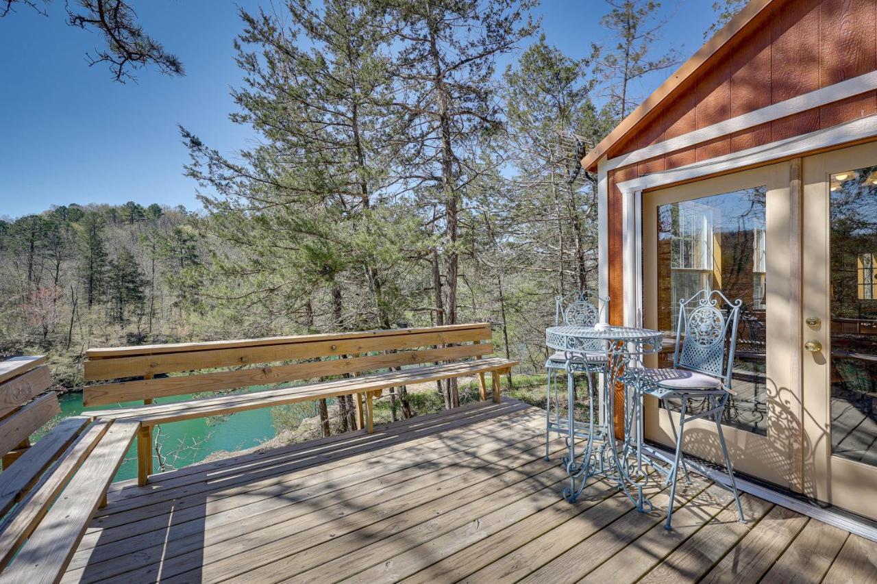 Cliffside Eureka Springs Cabin With Beaver Lake View Exterior photo